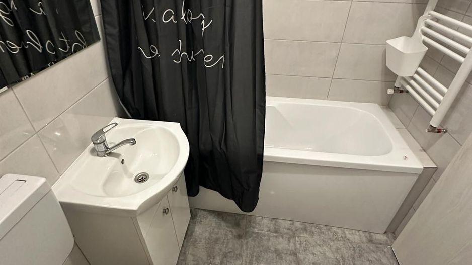 3 camere decomandat metrou Aparatorii Patriei sector 4 - Poză 6