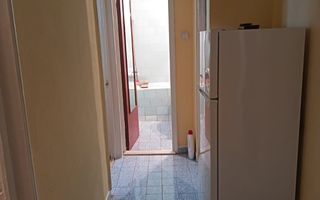 De vanzare apartament cu 2 camere, parter, micro 13 B, 60.000 euro - Poză 2