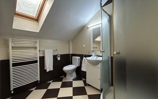 Spatii de birouri de închiriat Etaj + Mansardă 180 mp | 7 Camere cu 7 Băi - Poză 11