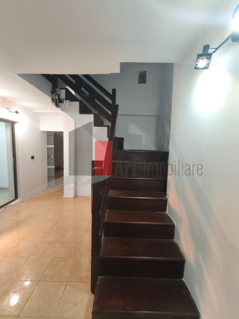 Casa Vanzare Giulesti 4 camere - Poză 4