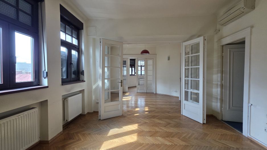 Apartament 4 camere de inchirat Armenasca Romana - Poză 31