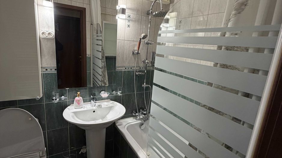 Inchiriere apartament 3 camere Drumul Taberei - Poză 4