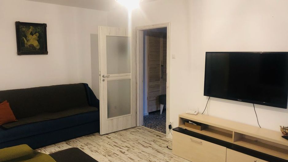 Apartament 2 camere spațios, modern, zonă excelentă Basarabia - Poză 1
