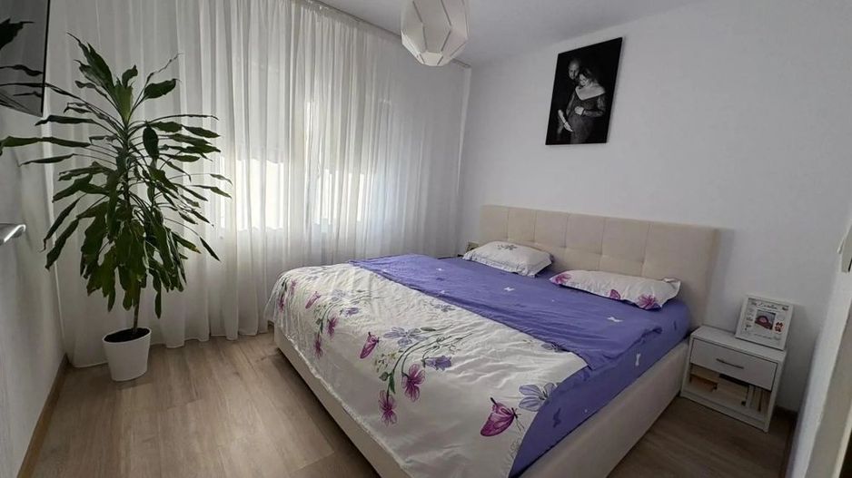 Aradului | 3 Camere | Decomandat | Etaj Intermediar. - Poză 1