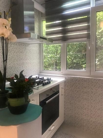 Vanzare Apartament 3 camere, etaj 1, 2 băi, renovat, mobilat, utilat - Sector 5 - Poză 3