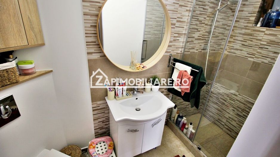 Casa 6 camere, 150mp.utili,527mp teren, zona semicentral - Poză 9