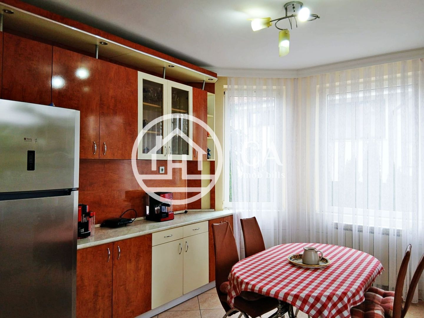 Casă cu 7 camere de închiriat în zona Gheorghe Doja, Oradea - Poză 7