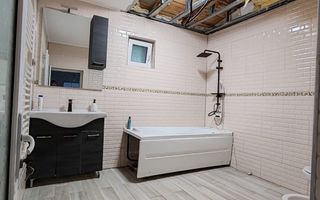 Imobil compus din casa si 1800mp teren in Suburbia Brodoc, judet Vaslui - Poză 2