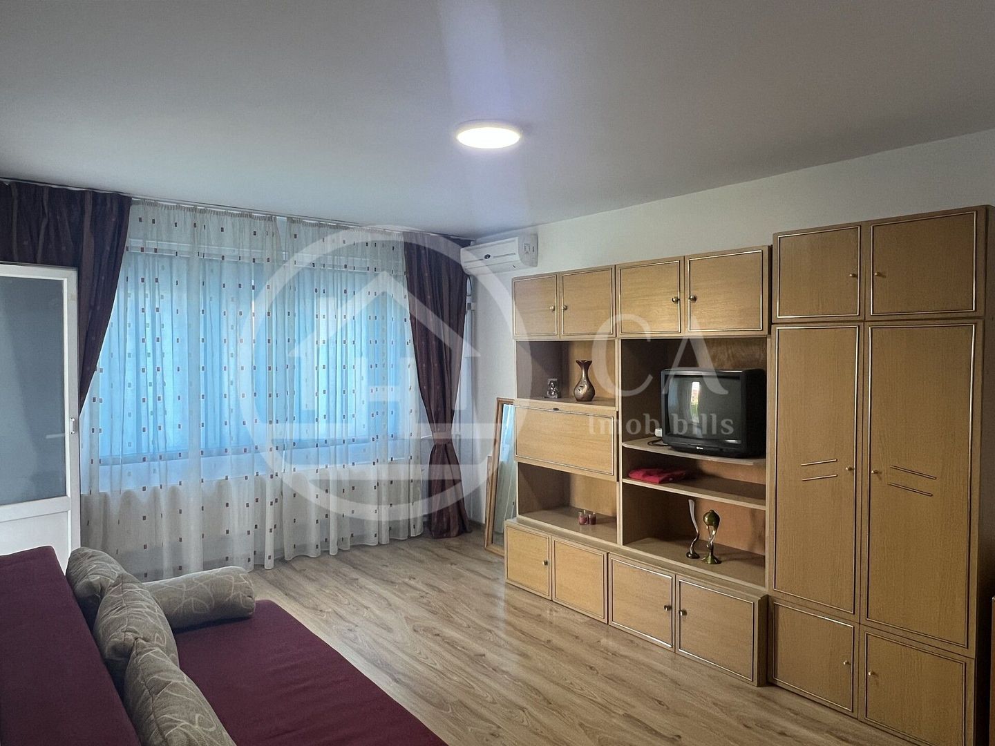 Apartament cu 3 camere de vanzare Decebal Oradea - Poză 1