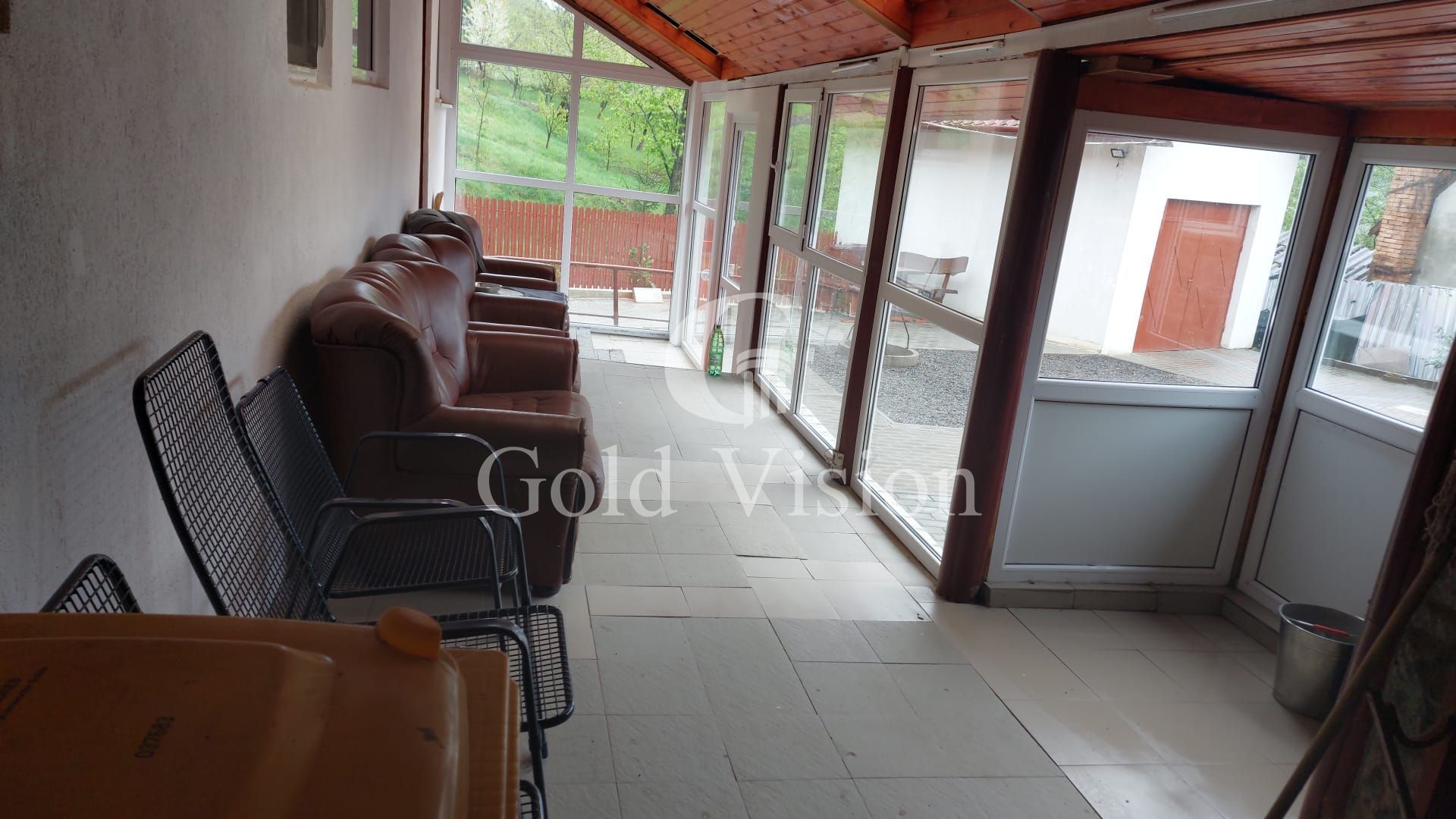 Casa de locuit/Vacanta, 20 km de Reghin, Platoul Fancel, Vanz/Schimb - Poză 2