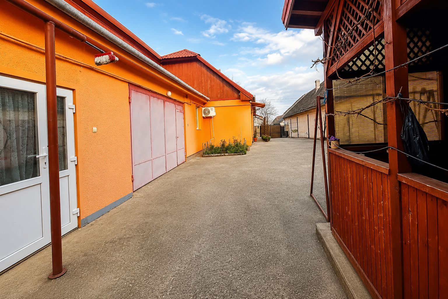 Casă individuală, teren generos de 1.348mp, poziție centrală, Giarmata - Poză 16