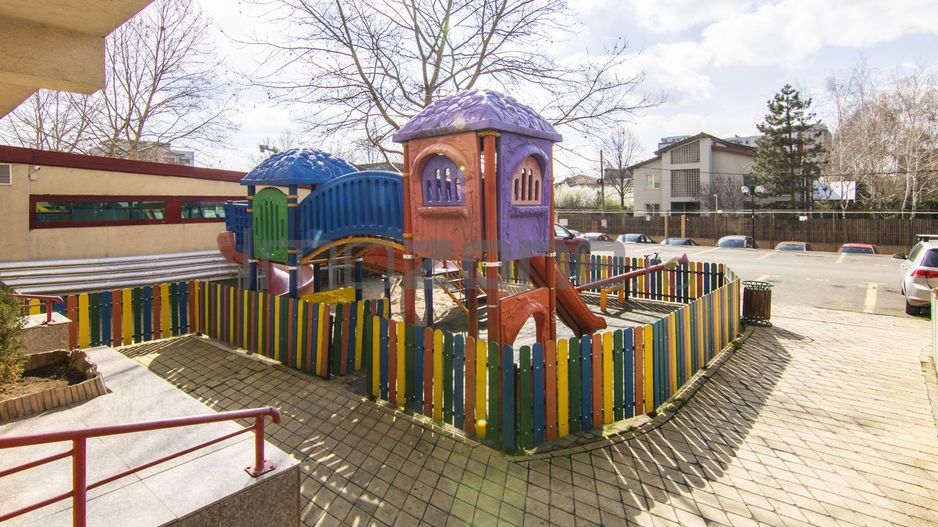 Ansamblul Primavara, 2 camere, decomandat, 74mp, finisat modern si centrala noua - Poză 15