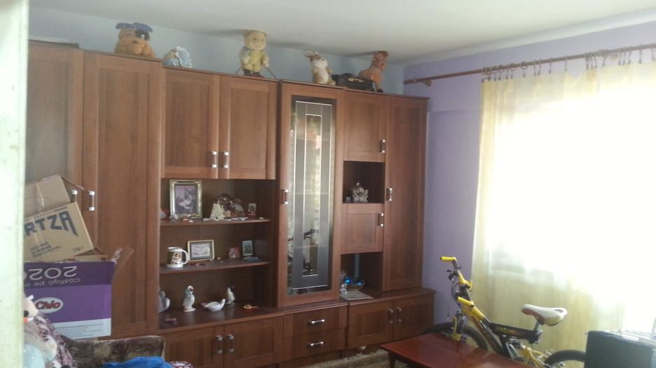 ageuropa.ro vinde ap 2 cam la etajul 4 în Carpați 2. - Poză 1