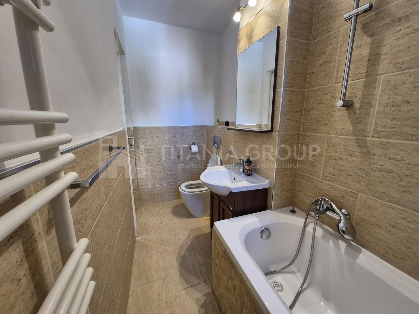 Apartament decomndat spațios | 2 Camere |  Griviței | Parcare | Priveliște Tampa - Poză 8