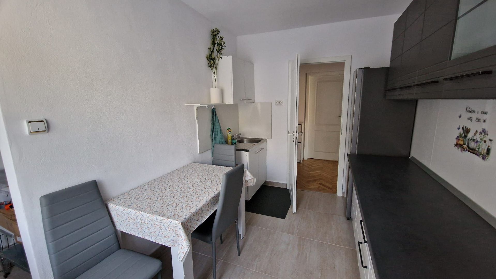 Aradului | 2 Camere | Decomandat |  Amenajat Modern. - Poză 6