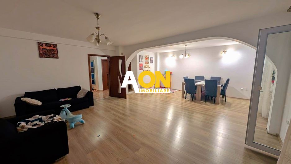 Casă tip înșiruit, D+P+M, 4 camere, garaj, 214 mp teren, zona Centru - Poză 6