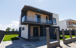 Casa Stil Mediteranean/ Intrare in Sanpetru