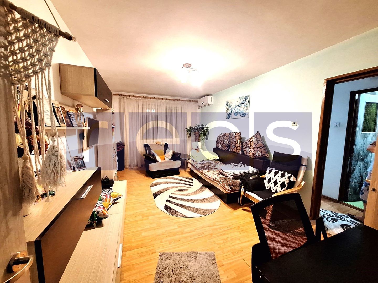 159000 EURO | APARTAMENT 4 CAMERE CRANGASI | BLOC 1984 REABILITAT TERMIC - Poză 2