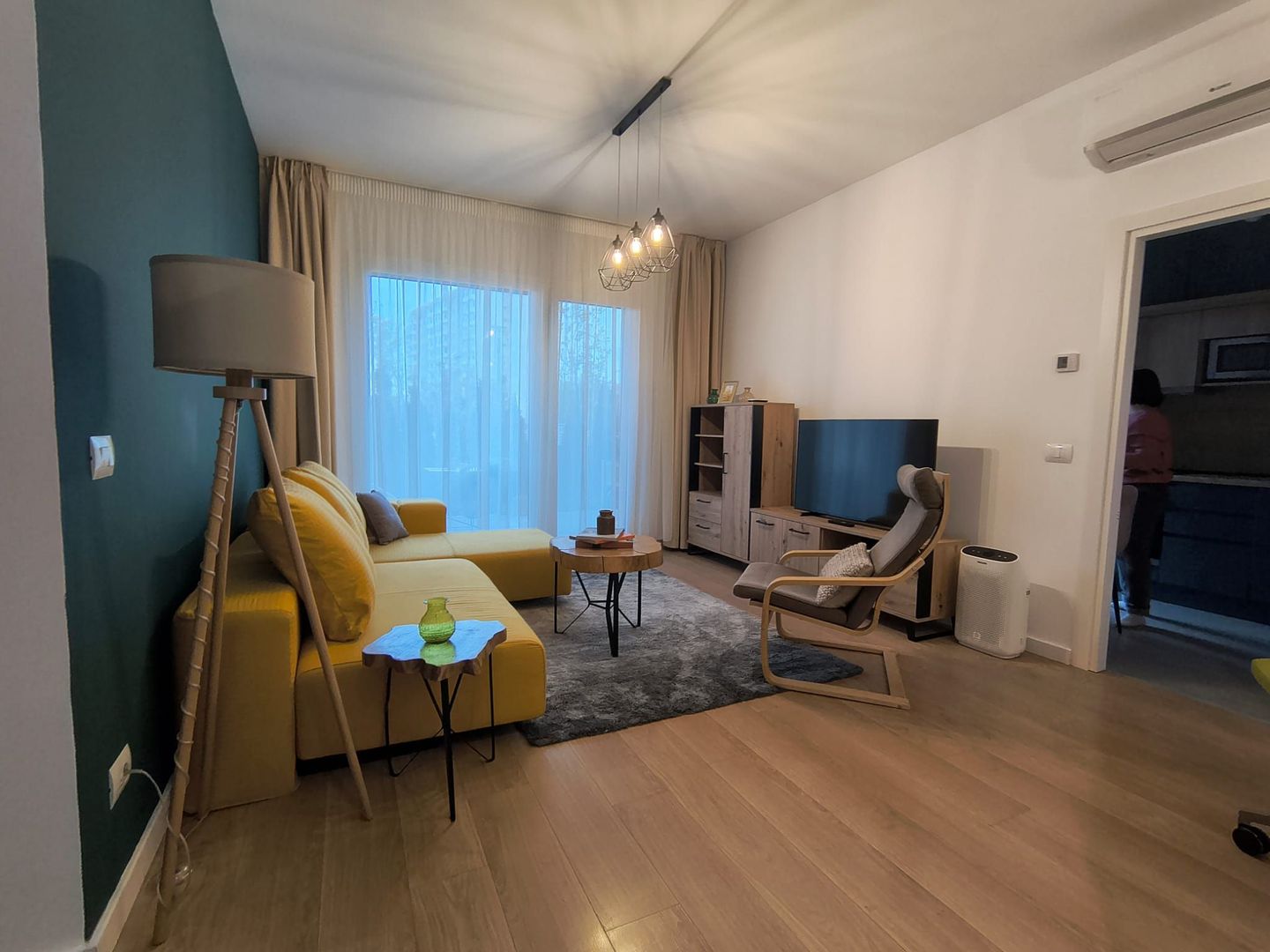 Comision 0,Inchiriere 2 cam parter,terasa proprie deosebit Laminorului - Poză 1