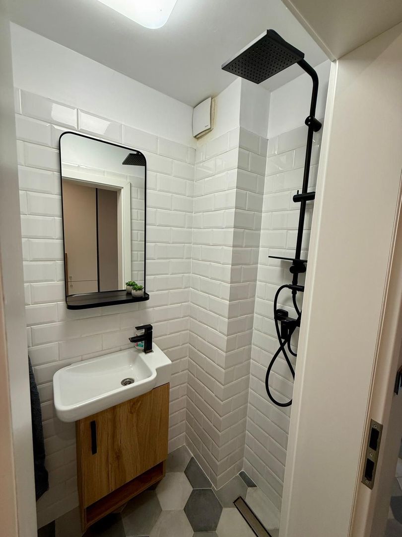 Vând apartament de lux 3 camere, decomandat, 72 mp, etaj 3/4 - Poză 11