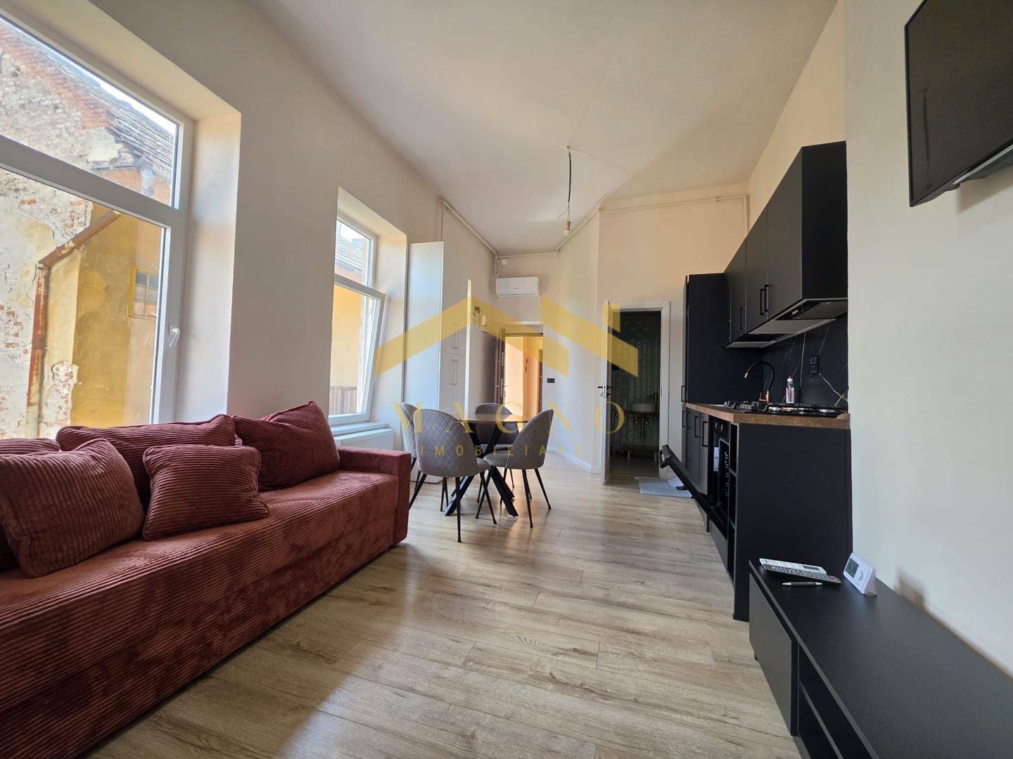 Apartament 2 camere de închiriat – Ultracentral, zona Teatrului | Arad - Poză 2