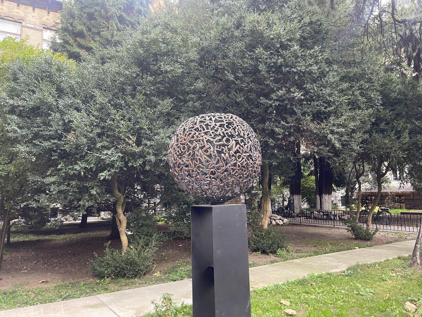 EXCLUSIVITATE. Oaza de liniste in Centrul orasului Cluj-Napoca. Garaj. - Poză 1