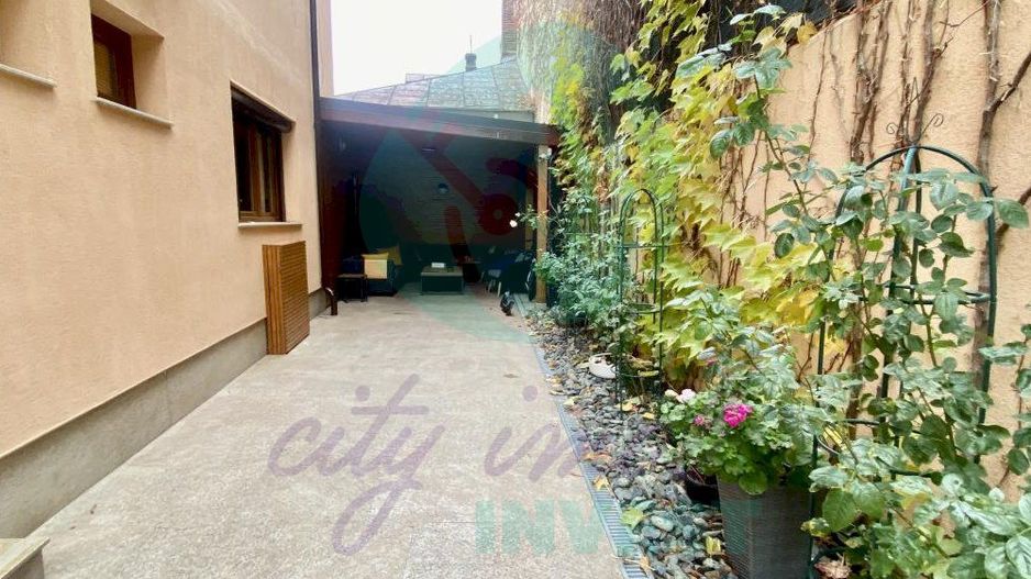 Vila cocheta cu teren de 400 mp - Poză 4