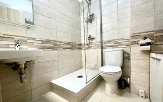 Un apartament cu 3 camere + loc parcare, primitor și modern, în zona Centrală - Poză 13