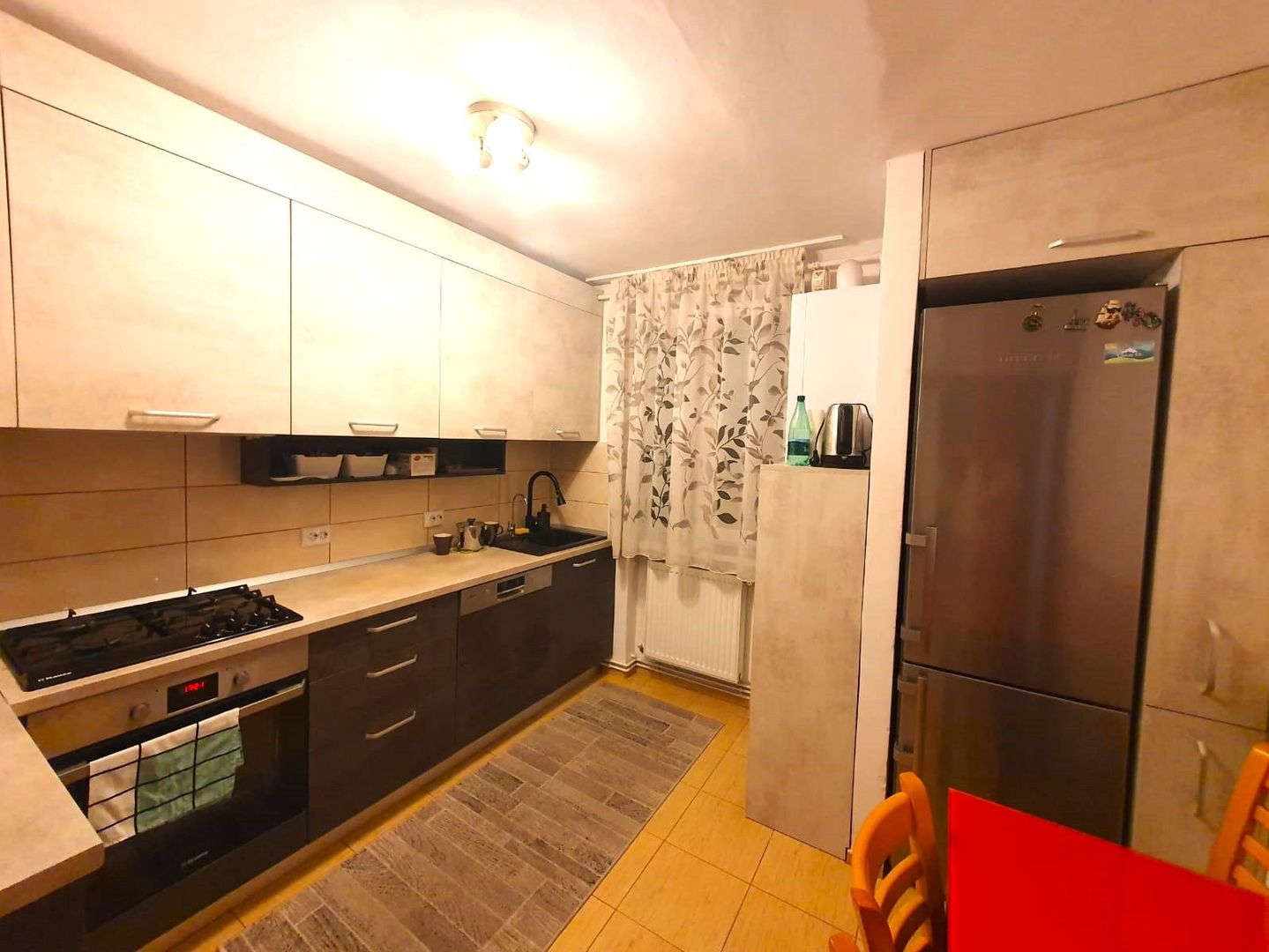 Central, 4 camere, etaj 1, mobilat si utilat - Poză 4