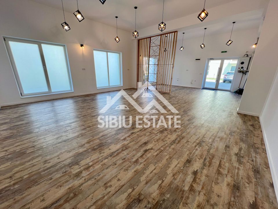 Spatiu Comercial Finisat 65 mp, curte proprie 78 mp, 2 parcari - Poză 4