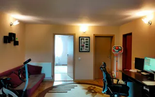 Casa cu 3 apartamente în Dumbravita aproape de pădure - Poză 13
