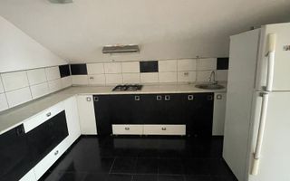 Apartament stil penthouse cu 3 camere de închiriat – Zona Cantemir - Poză 4