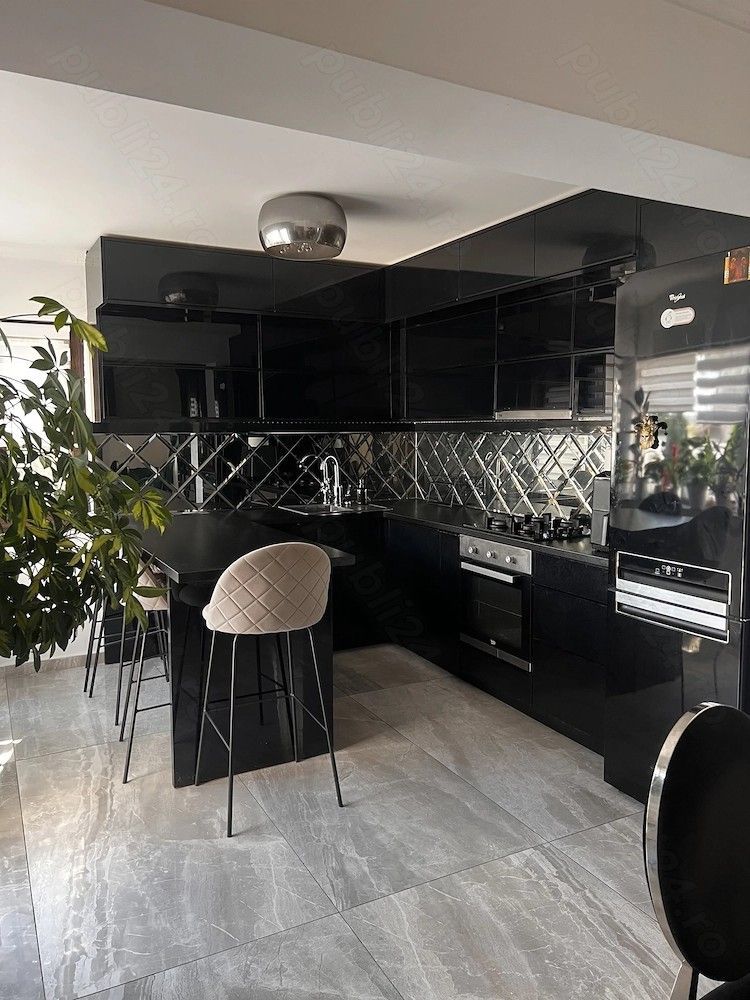 CASĂ SPAȚIOASĂ | 230 MP + MANSARDĂ 70 MP | TEREN 280 MP | BURDUJENI - Poză 3