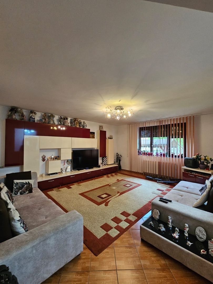 Casa- Str Tismana, zona Spitalul nr 1 - Poză 4