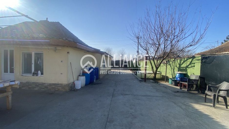 Ciocârlia de sus, Constanța.(COD 07)Casă ideală pentru două familii. - Poză 4