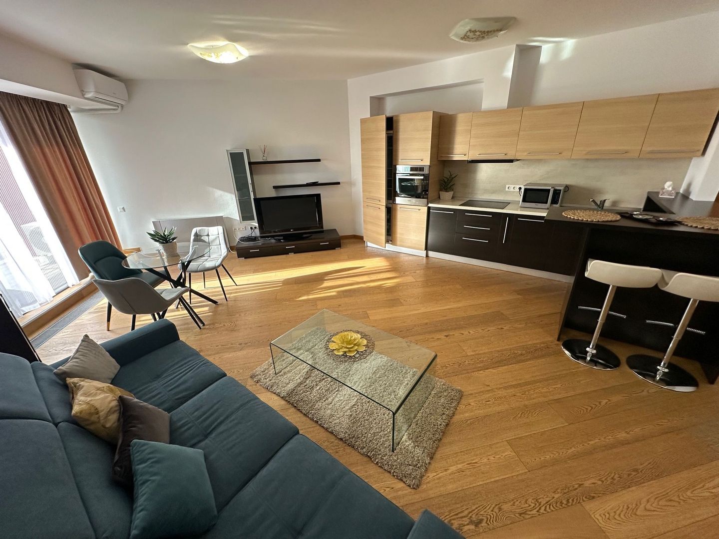 Apartament 2 camere loc de parcare în subteran - Poză 1
