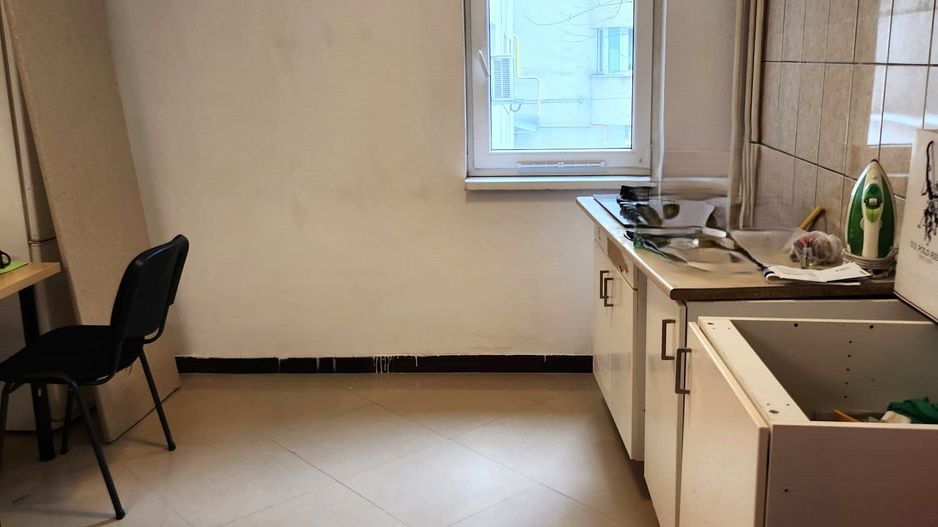 Vanzare Apartament 4 Camere 99 mp Etaj 1 Mall Vitan – Nerva Traian- Oc. Goga - Poză 1