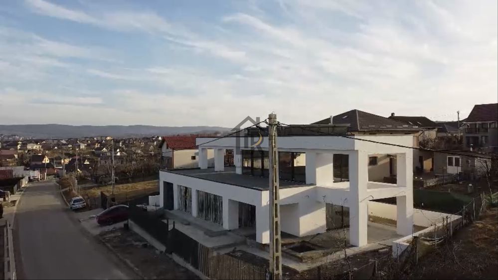 VILĂ superba – STIL MEDITERANEAN CU PRIVELIȘTE LA LAC - Poză 3