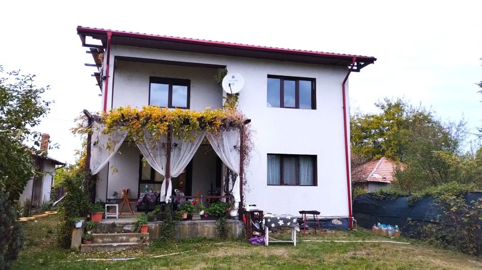 Vilă individuală 6 camere, teren 903 mp ! - Poză 3