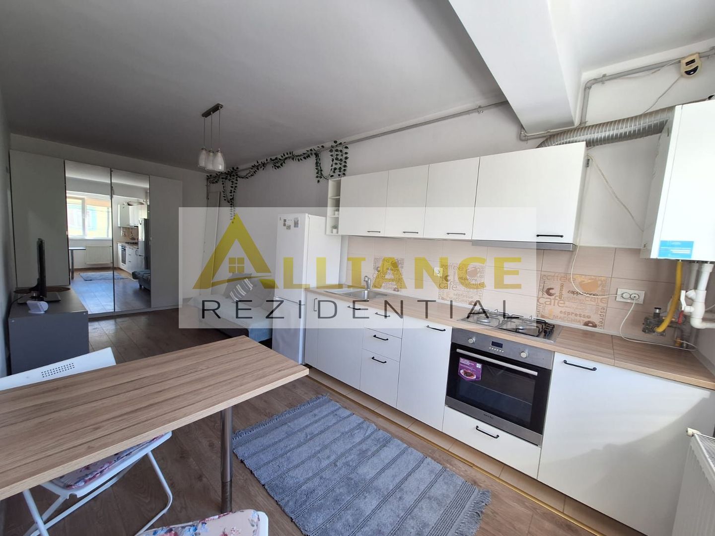 EXCLUSIVITATE - STUDIO DE VANZARE | MOBILAT UTILAT + BOXA - 78.000EUR - Poză 8