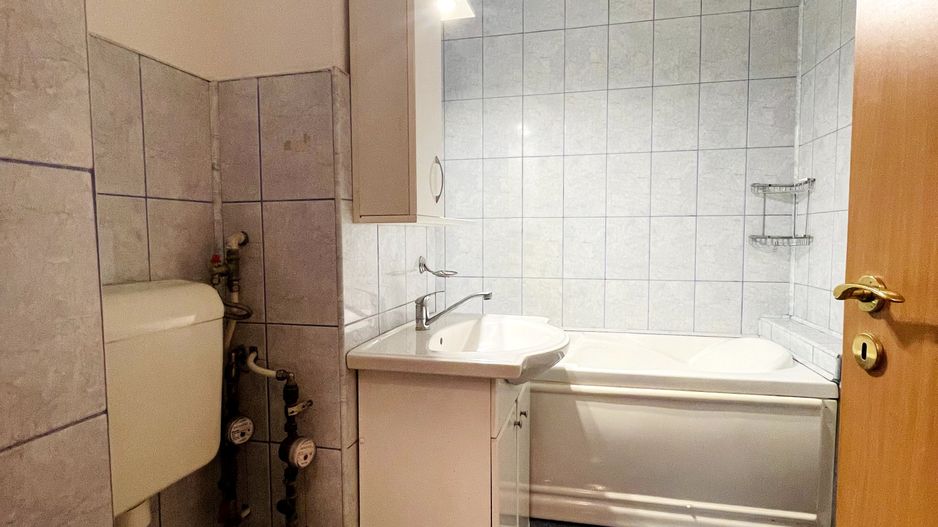 Apartament cu 3 camere DECEBAL - Poză 9