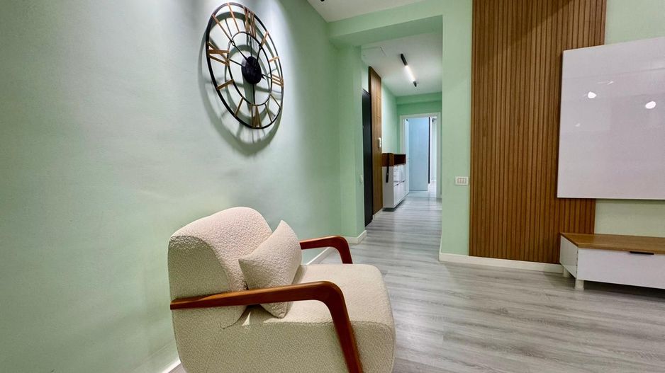 COSMOPOLIS - Apartament cu 3 camere si gradina, mobilat si utilat. - Poză 4