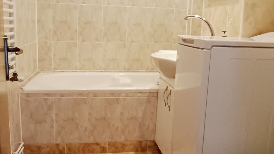 Apartament mobilat in Racadau-pietonala - Poză 9