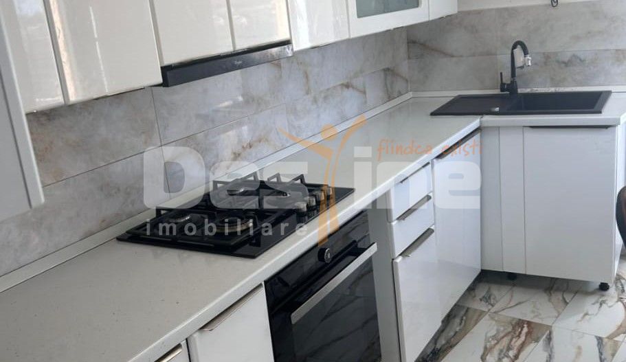 Casa + 2500 mp teren de inchiriat in zona Rond Pacurari - Poză 1