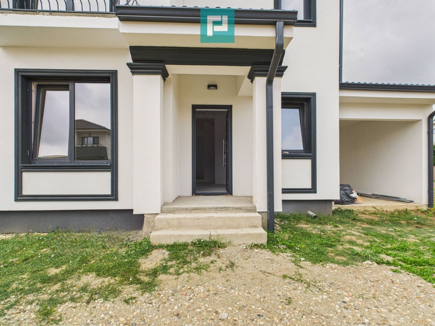 Duplex elegant  cu 5 camere în Dumbrăvița - Poză 1