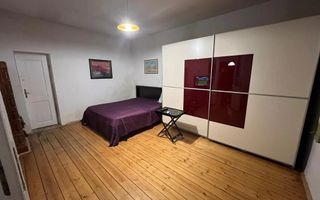 Casa cu 3 camere de vanzare, Andrei Muresanu - Poză 2
