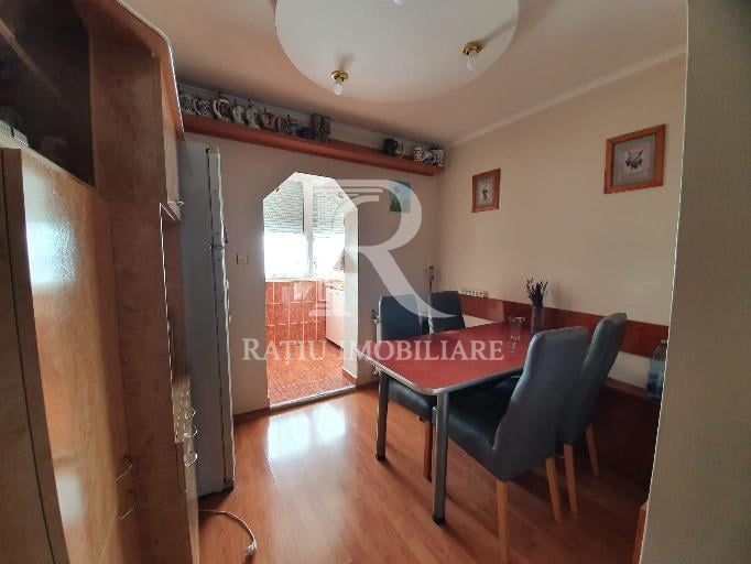 Apartament cu 3 camere | Nufărul | Oradea - Poză 5