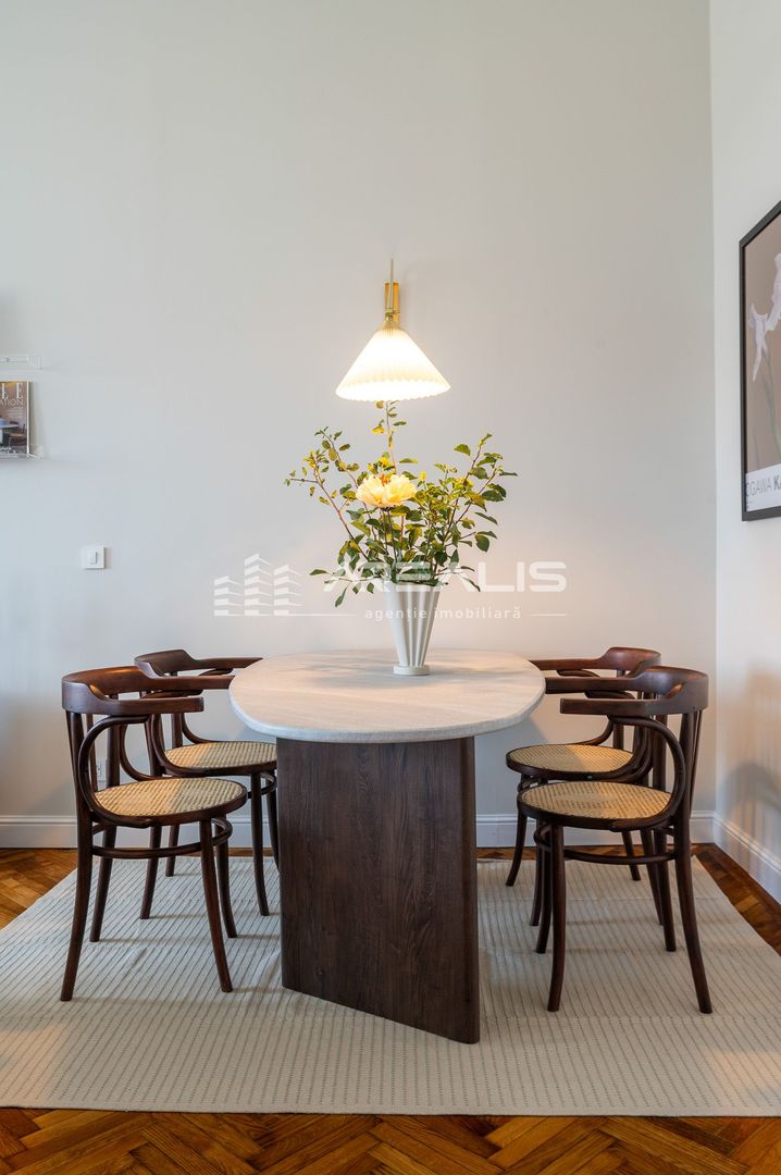 VÂNDUT!!! Apartament splendid in centrul Aradului - Poză 2