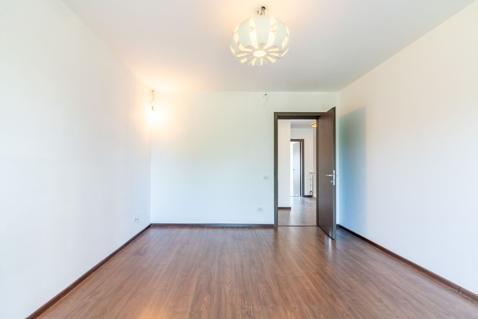Casă / Vilă cu 5 camere de vânzare Alexandriei/Ion Conea - Poză 29
