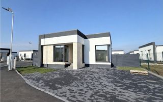 Casa individuala - 4 camere  - 2 bai - in ansamblu rezidential-str asfaltata - Poză 1